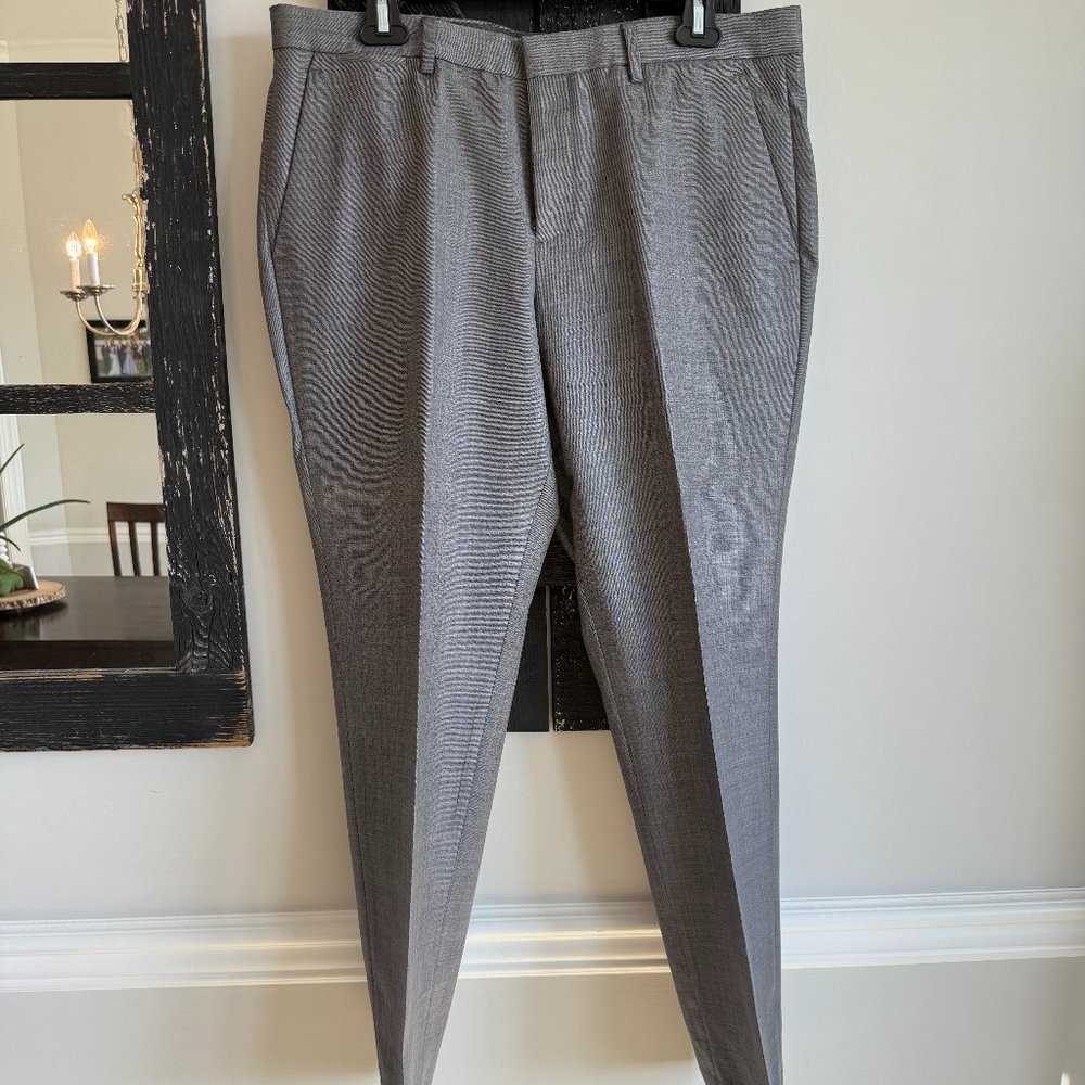 Express Men's Dress Pants, Style: Photographer, fitted, Size: 33x30, Gray